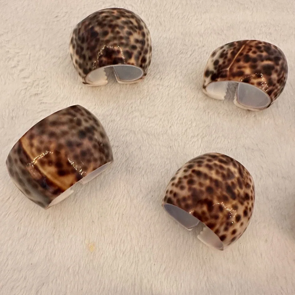 Unbranded Cowrie Shell Napkin Rings Brown Excellent Set of 8 Coastal Nautical